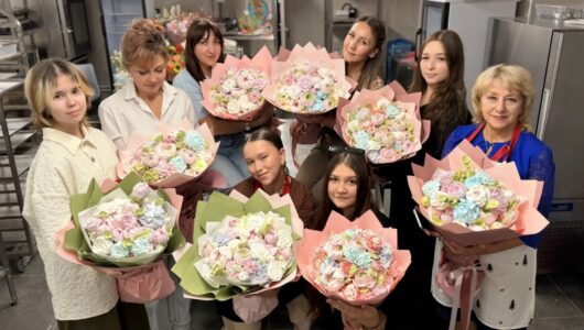 Завершился курс «Зефирные цветы»! 🌸 Наши курсы по самой нежной…